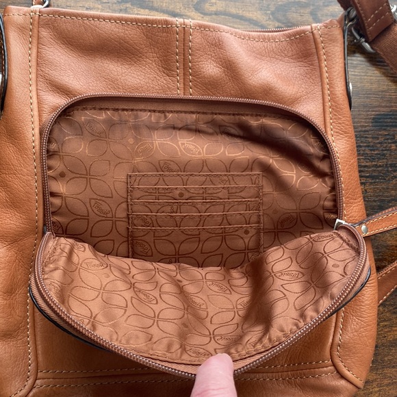 Fossil Crossbody bag. - Picture 9 of 16
